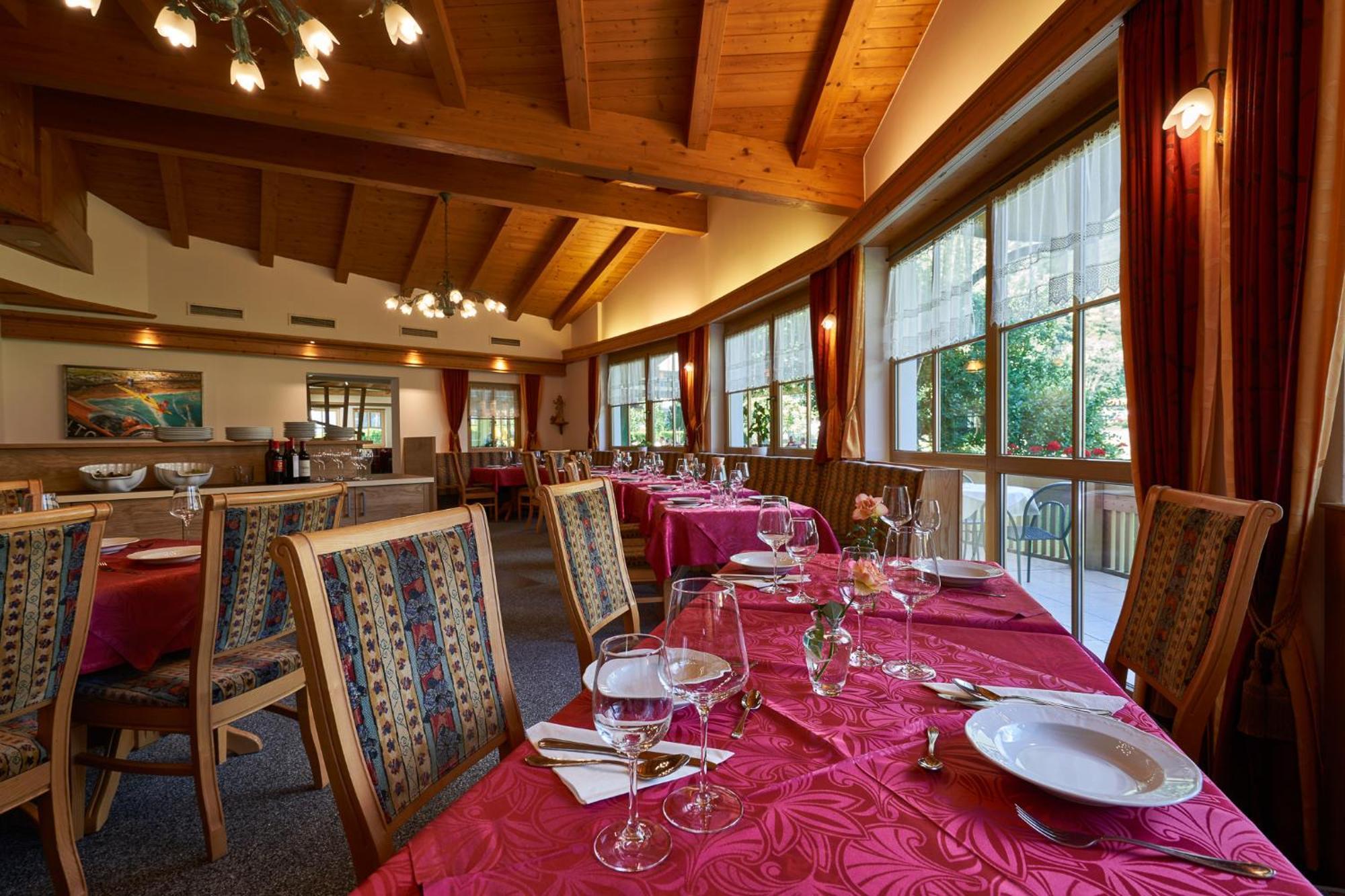 Hotel Jaegerhof Oetz Kültér fotó